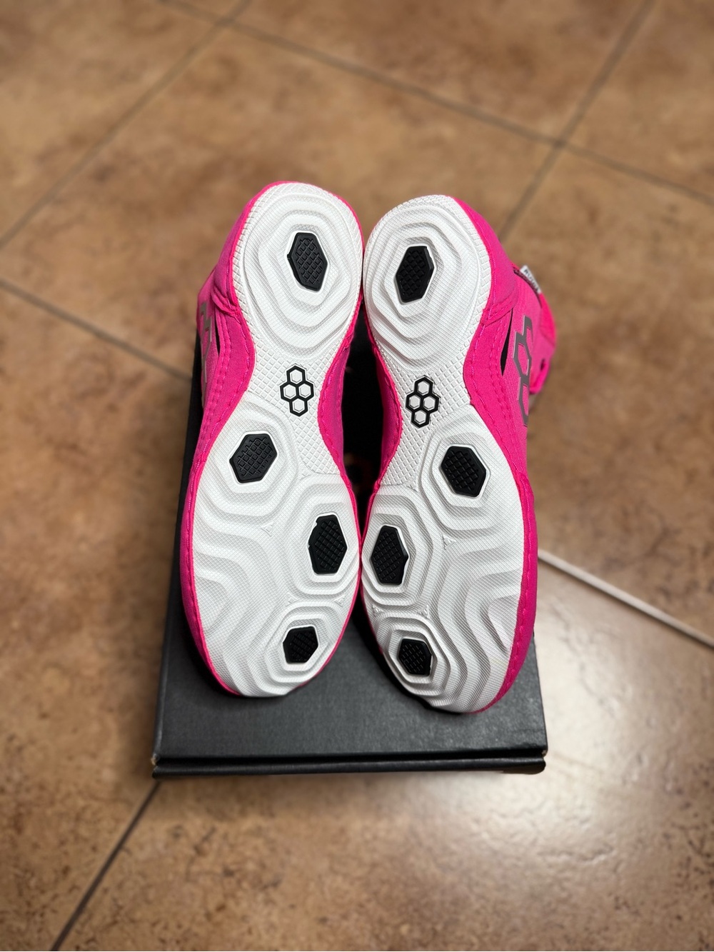 Rudis Adult Men’s Athletic Wrestling Shoes in Vibrant Pink - Picture 5 of 5